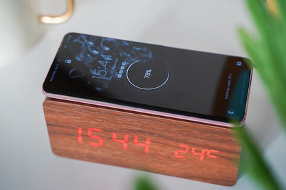 Avenwood Nussbaum Holz Wecker Mit Qi Charging (10W)